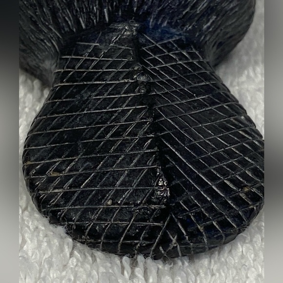 A Wolf Original Grey Handmade Beaver Soapstone Sculpture Made In Canada - Picture 4 of 10